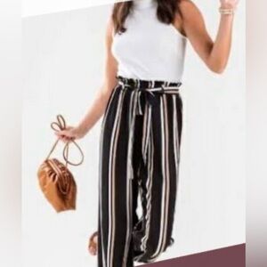 NEW!!! Francesca’s Julissan Jumpsuit Sz Large Beach Casual Halter‎ Neck